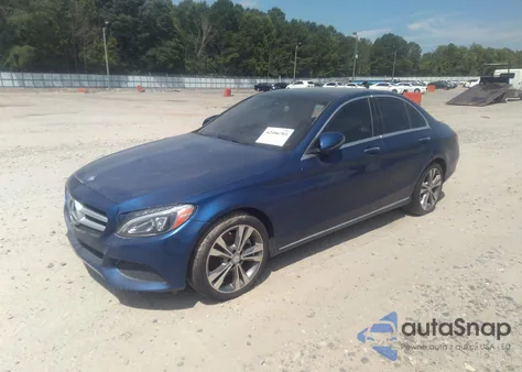 2017 Mercedes-Benz C 300 Luxury/Sport из США, поврежденный, VIN 55SWF4JB3HU205145